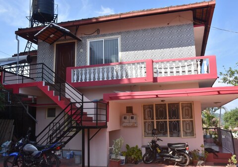 Prem Kuteer | Rooms & Guided Treks