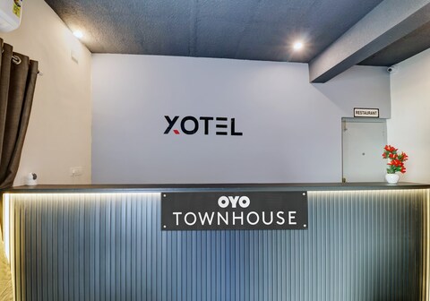 Super Townhouse Ecity Inn