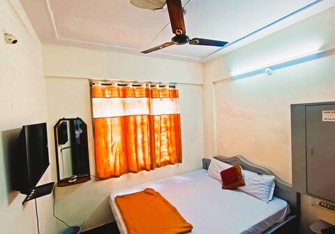 Sri Tirumala Paradise near KSR Bengaluru Railway Station