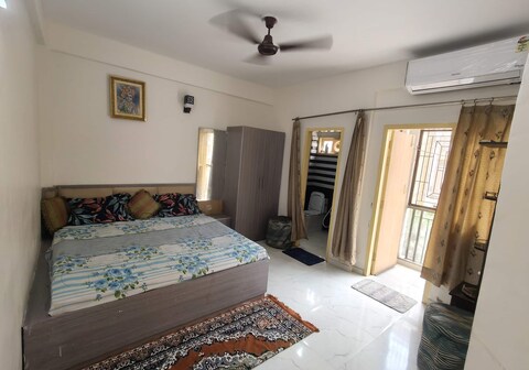 Vrindavan Premium AC Studio Homestay