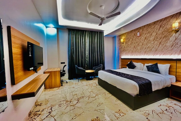 The Grand Oasis Hotel and Resort