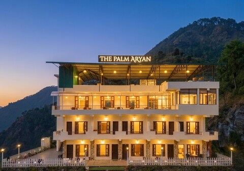 Hotel Sun Village By The Palm Aryan