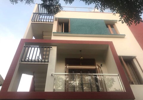 Private room near Manyata Tech Park and Airport