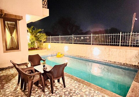 Mulberry 4 BHK with Pvt ClubHouse