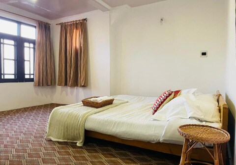 Fully independent 2bhk apartment in the foothill