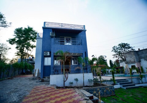 Lotus farm villa