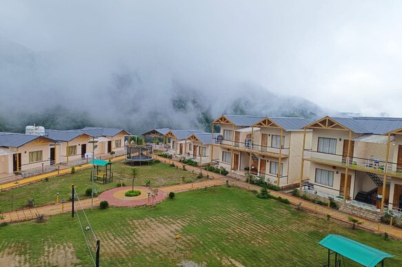 Resort Prakriti Unwind