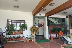 Hotel KURINJI RESIDENCY, Ooty Hotel KURINJI RESIDENCY, Ooty