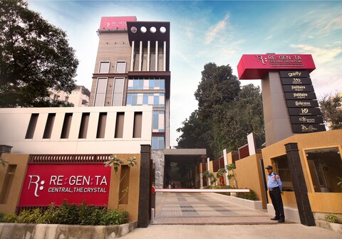 Regenta Central The Crystal Kanpur