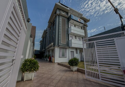 Hotel Bizzotel