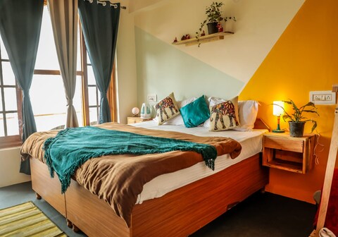 The Birdhouse Retreat Dharamkot