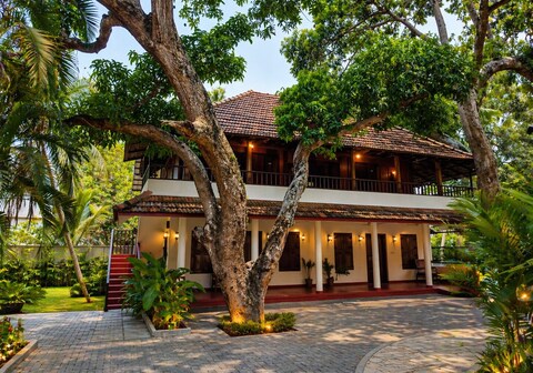 Aaria Beach Resort & Spa