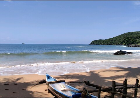 Kamaxi Beach Resort, Pollem