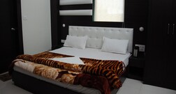 Hotel Mahabir Inn, Mathura Hotel Mahabir Inn, Mathura