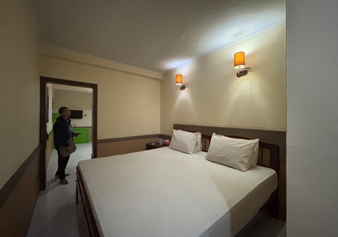 Hotel O Makassar near Pantai Losari formerly Hotel Tiara Sari