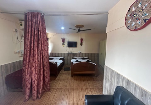 Hotel gayatri