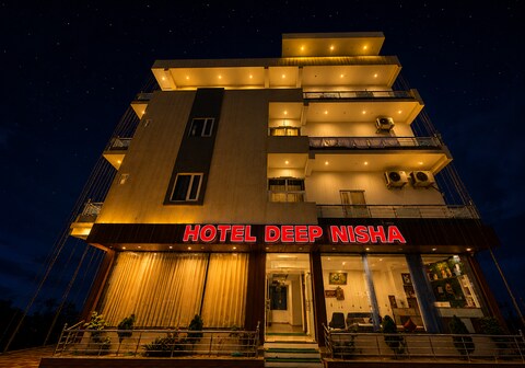 Hotel Deep Nisha