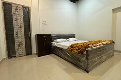 Madhuri Guest House, Varanasi Madhuri Guest House, Varanasi
