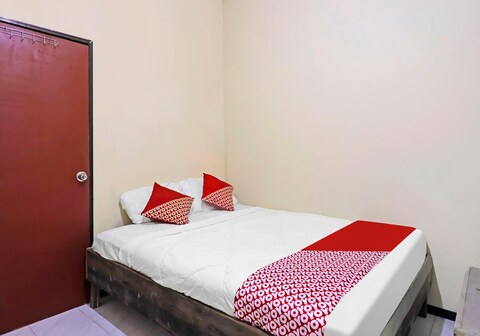 Hotel O Kartika Guest House SyariahNearPantai Stres