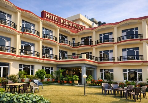 Hotel Kerni Palace