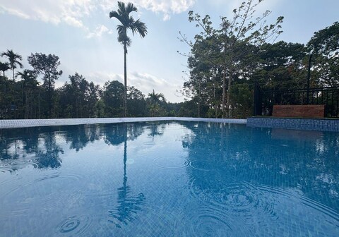 The Golden Oak Resort