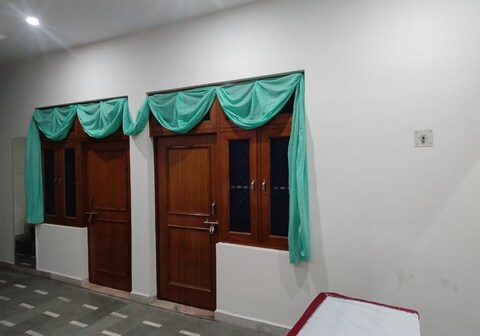 Shri Vrindavan Suites2 (Near Iskcon, Prem Mandir)