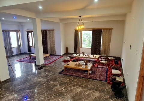 Trishul Stays -1 Room|FF MountainView by Homeyhuts