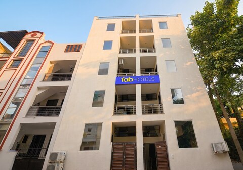 FabHotel Arpit Residency