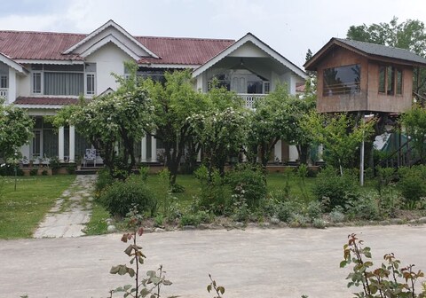Nedous Orchard Villa