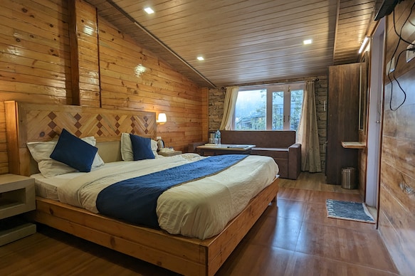 Hotel Sweet Home(walkable distance from Mall Road)