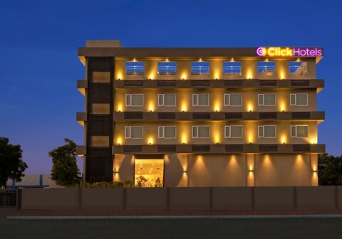 Click Hotel  Bhuj