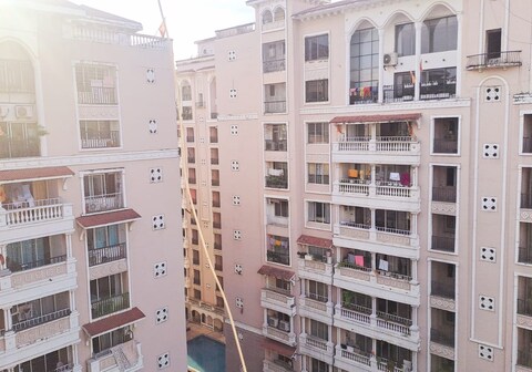 Spanish Apartment Zoo Road