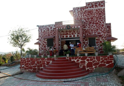 Hariyav Garh Resort