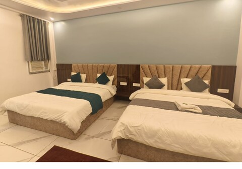 Dev Hotel & Restaurant