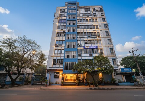 FabHotel The Hastings Club - Nr. Victoria Memorial