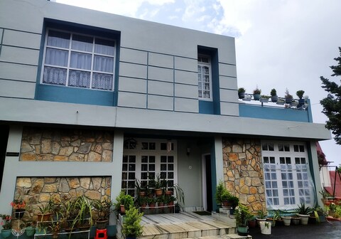 Fairlawns | Garden View Homestay