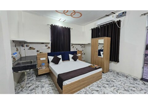 Pragati Palace Ayodhya