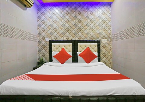 Hotel O Little Lodge