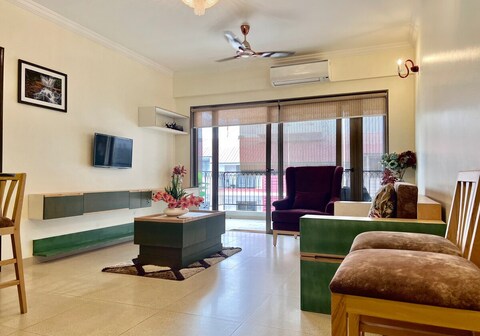 05-1Bedroom Pool view, Gym, Sauna, Jacuzzi near Beach North Goa