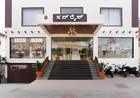 Hotel Sunrise Luxury Stays