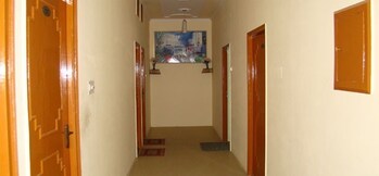 Skylark Hotel, Garhmukteshwar Skylark Hotel, Garhmukteshwar