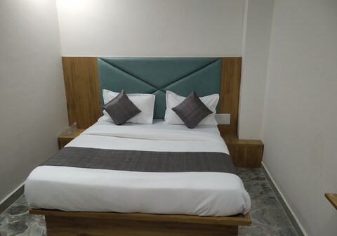 HOTEL SUNRISE ROOMS