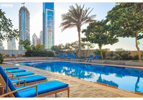 bnbmehomes Duplex Living nr Burj K Dubai Mall L313