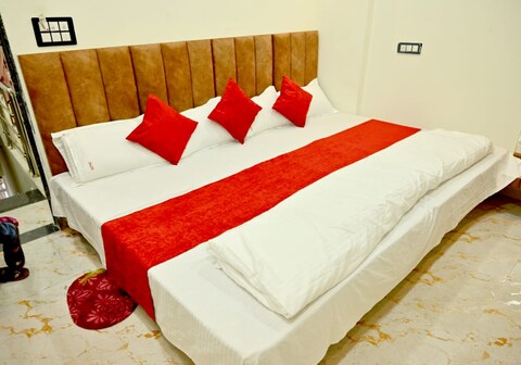 Hotel Mansi Ganga palace