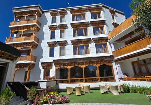 The pangong Hotel !Near Main Market Leh!