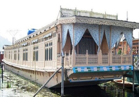 Howrah Group Of Houseboats
