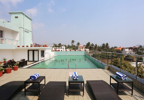 Hotel Mahabir Sheraton (200 mtr from beach)