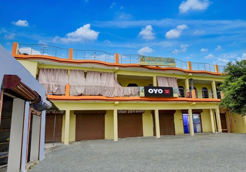 SPOT ON Parihar Hotel