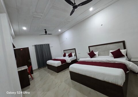 Hotel O Shiv Shakti Dham