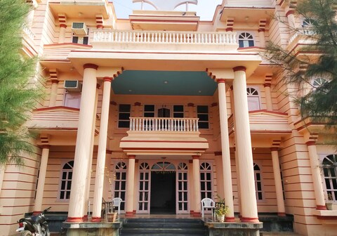 Kundan Hotel